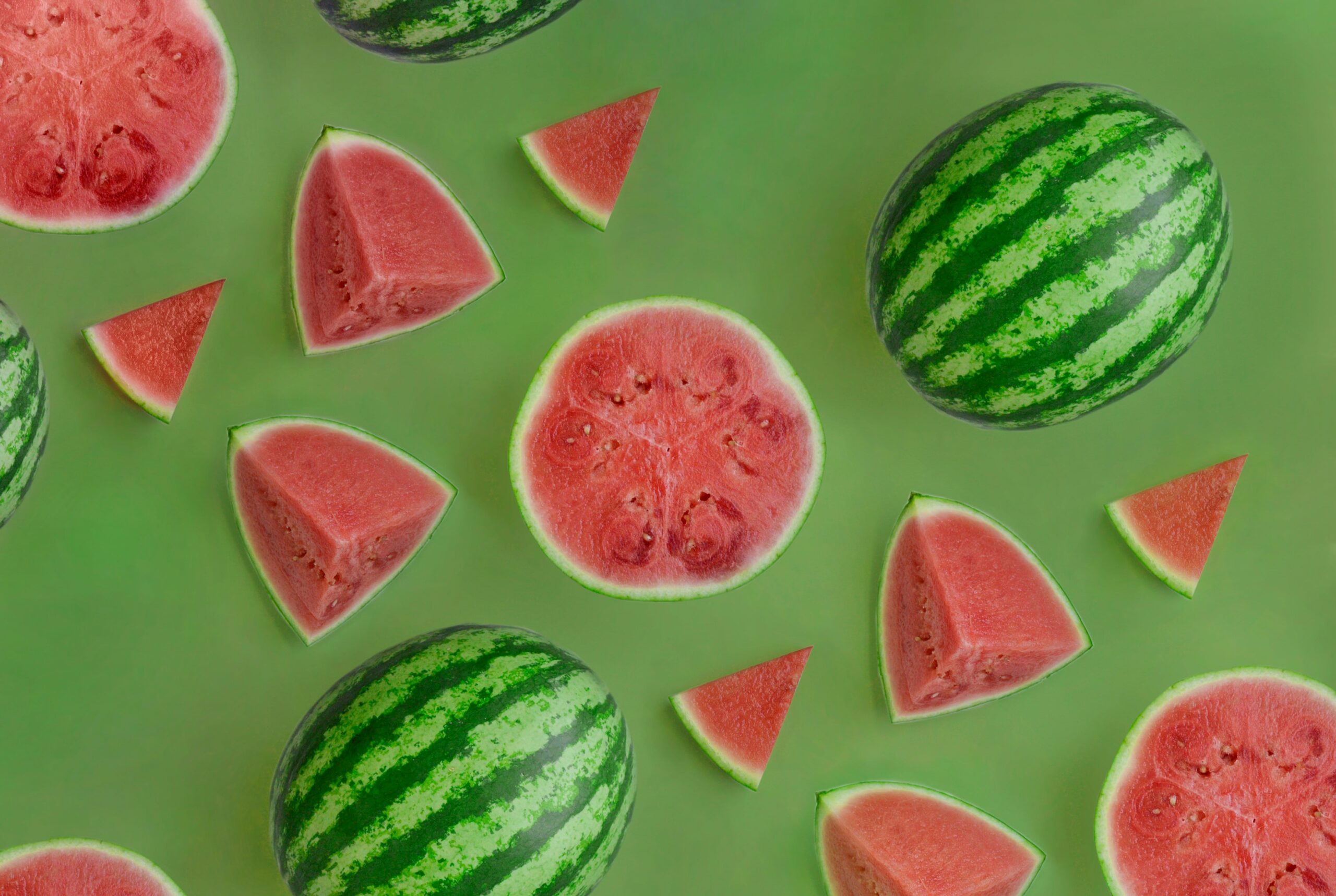 🍉 여름철 수박, 식중독 걱정 없이 맛있게 즐기는 꿀팁 대방출!